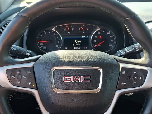 Used 2024 GMC Terrain SLT AWD/4WD image 18
