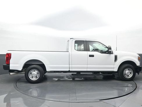 Used 2022 Ford F250 XL w/ Power Equipment Group image 2