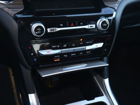 Used 2023 Ford Explorer Limited w/ Equipment Group 301A image 26