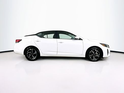 Used 2025 Nissan Sentra SV image 10