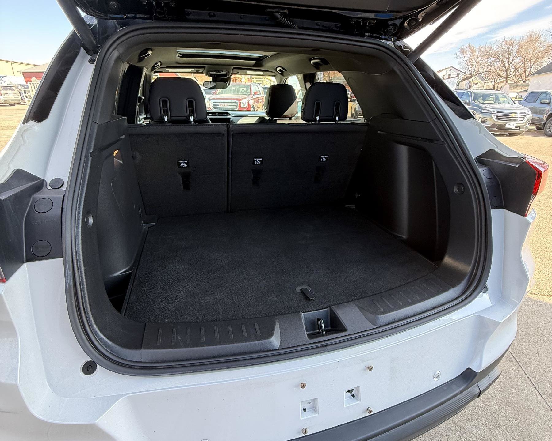 Used 2022 Chevrolet TrailBlazer RS w/ Sun and Liftgate Package FWD image 13