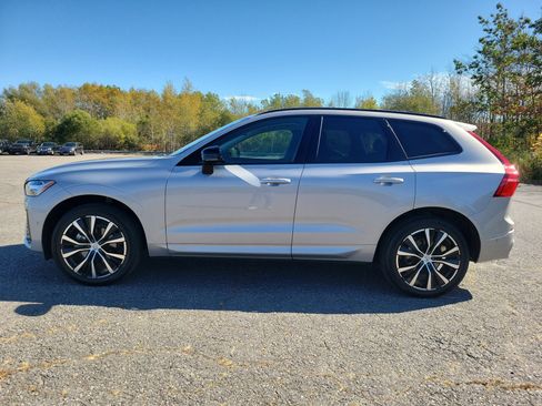 Used 2024 Volvo XC60 B5 Plus image 2