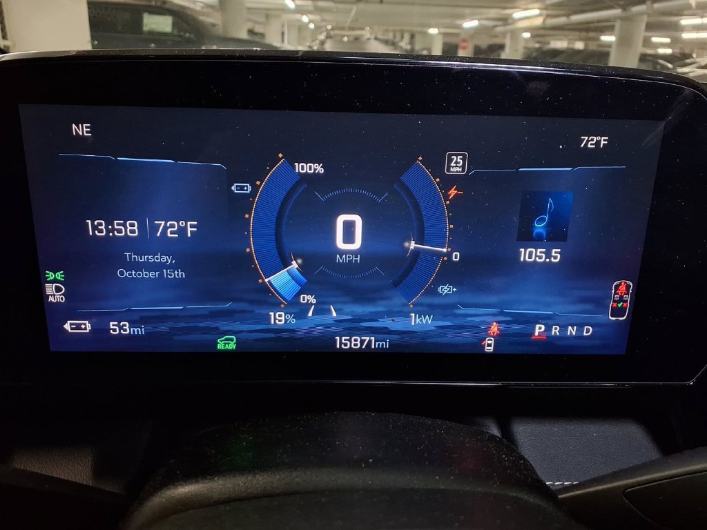 Used 2024 Chevrolet Blazer EV LT AWD/4WD image 9