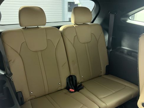 Certified 2025 Kia Sorento SX Prestige w/ Olive Brown Leather Package AWD/4WD image 26