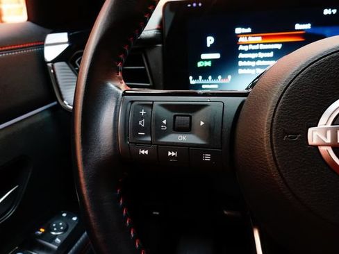 Certified 2025 Nissan Kicks SR AWD/4WD image 24