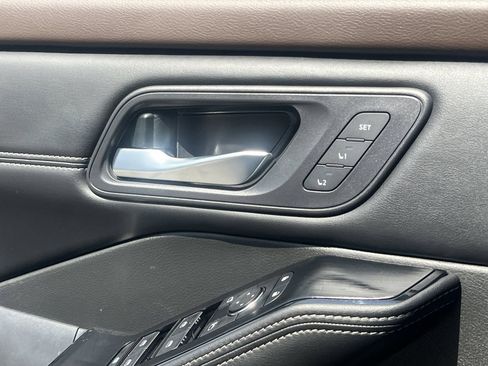 Certified 2023 Nissan Rogue SL w/ SL Premium Package FWD image 14