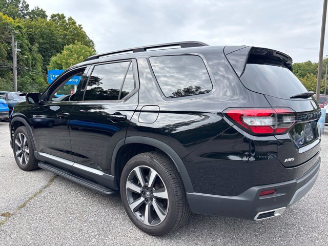 Certified 2023 Honda Pilot Touring image 4