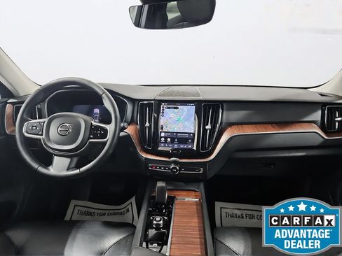 Used 2023 Volvo XC60 B5 Plus FWD image 32