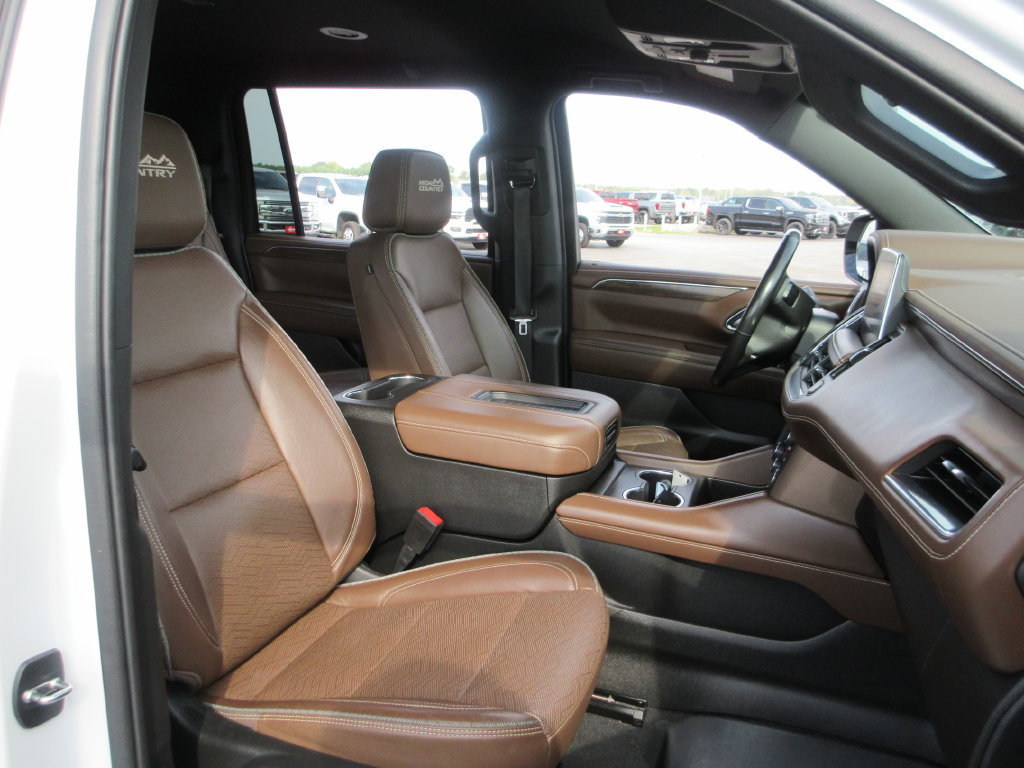 Certified 2022 Chevrolet Suburban High Country AWD/4WD image 24