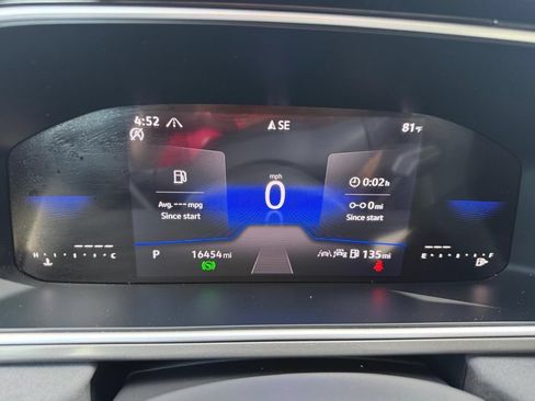 Used 2025 Volkswagen Taos SE AWD/4WD image 41