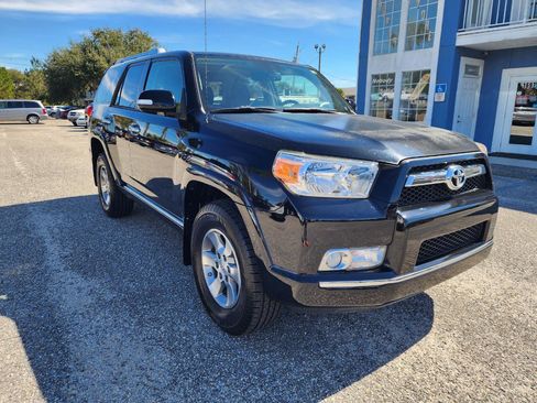 Used 2011 Toyota 4Runner SR5 image 7
