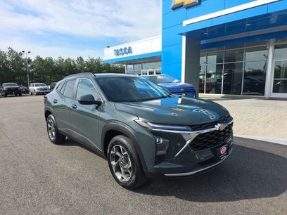 New 2026 Chevrolet Trax LT w/ Driver Confidence Package