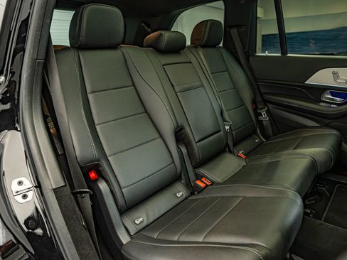 Certified 2024 Mercedes-Benz GLS 450 4MATIC image 40