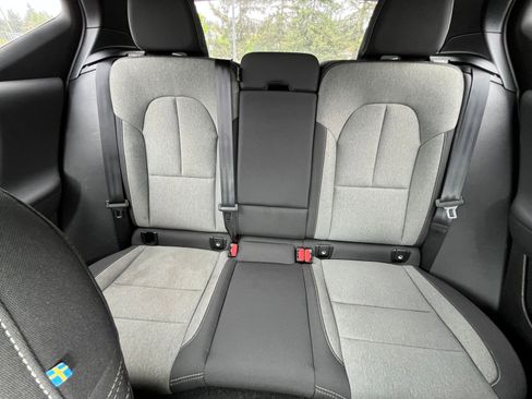 Used 2024 Volvo XC40 B5 Core AWD/4WD image 40