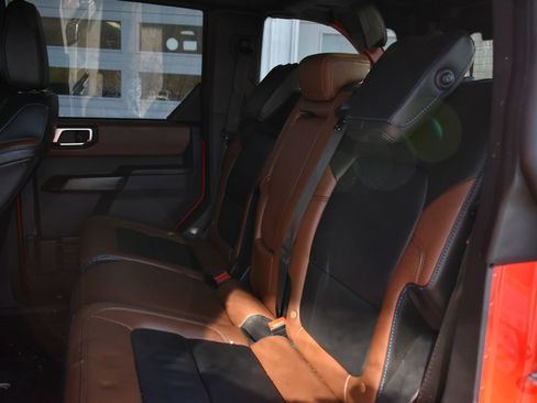 Used 2024 Ford Bronco Outer Banks w/ Sasquatch Package image 13