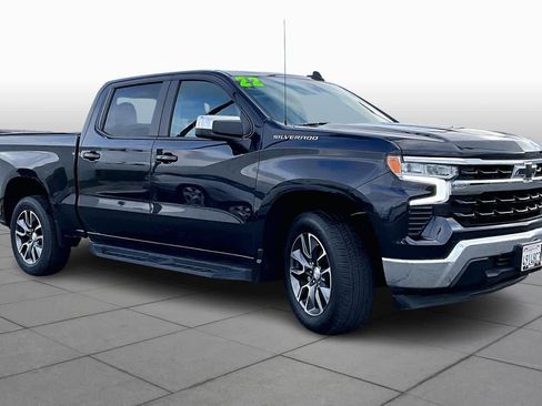 Used 2022 Chevrolet Silverado 1500 LT image 2