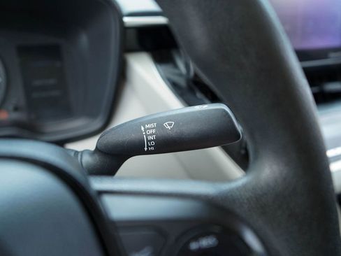 Used 2022 Toyota Corolla L image 26