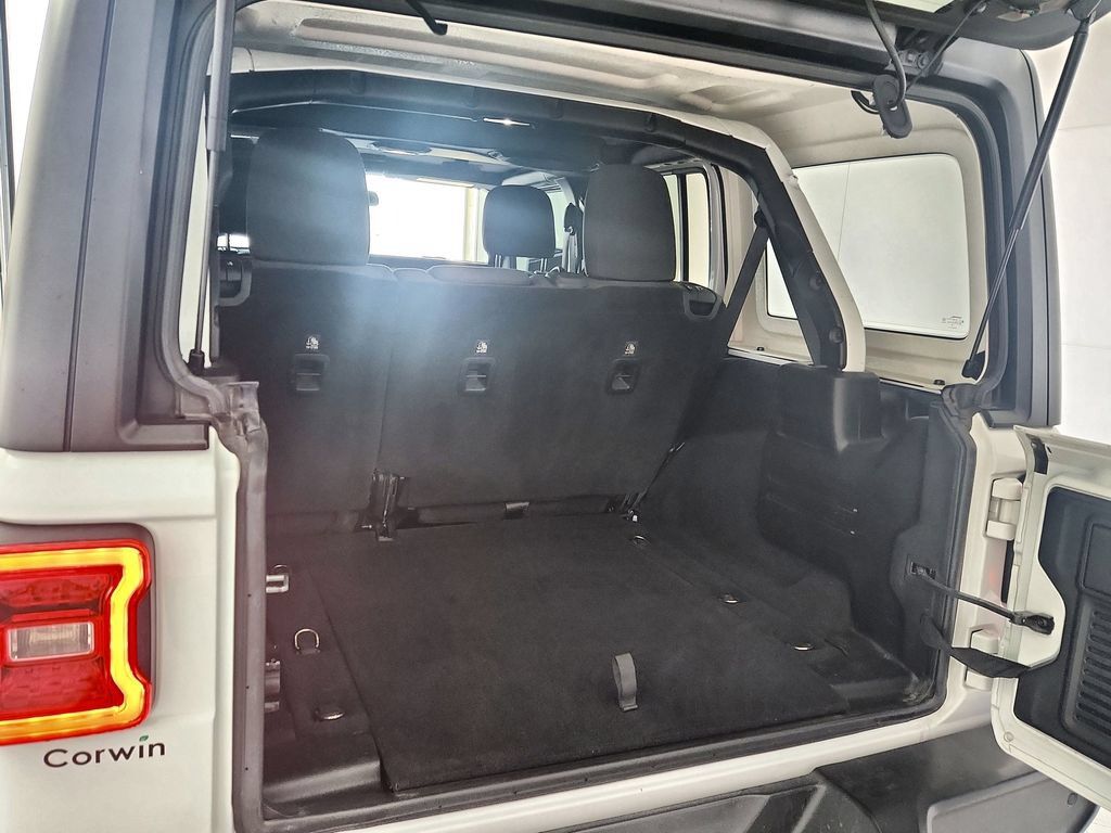 Certified 2018 Jeep Wrangler Unlimited Sport S AWD/4WD image 17
