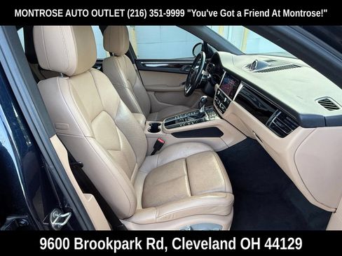 Used 2020 Porsche Macan AWD/4WD image 19
