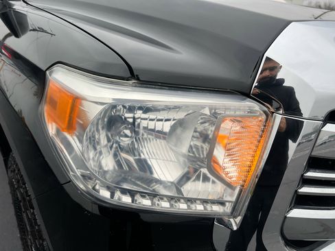 Used 2016 Toyota Tundra SR5 image 12