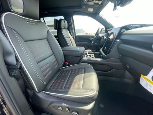 New 2026 GMC Yukon AT4 Ultimate AWD/4WD image 28