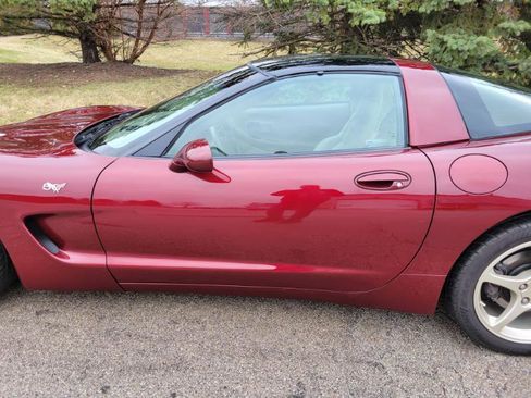 Used 2003 Chevrolet Corvette Coupe w/ Preferred Equipment Group image 12