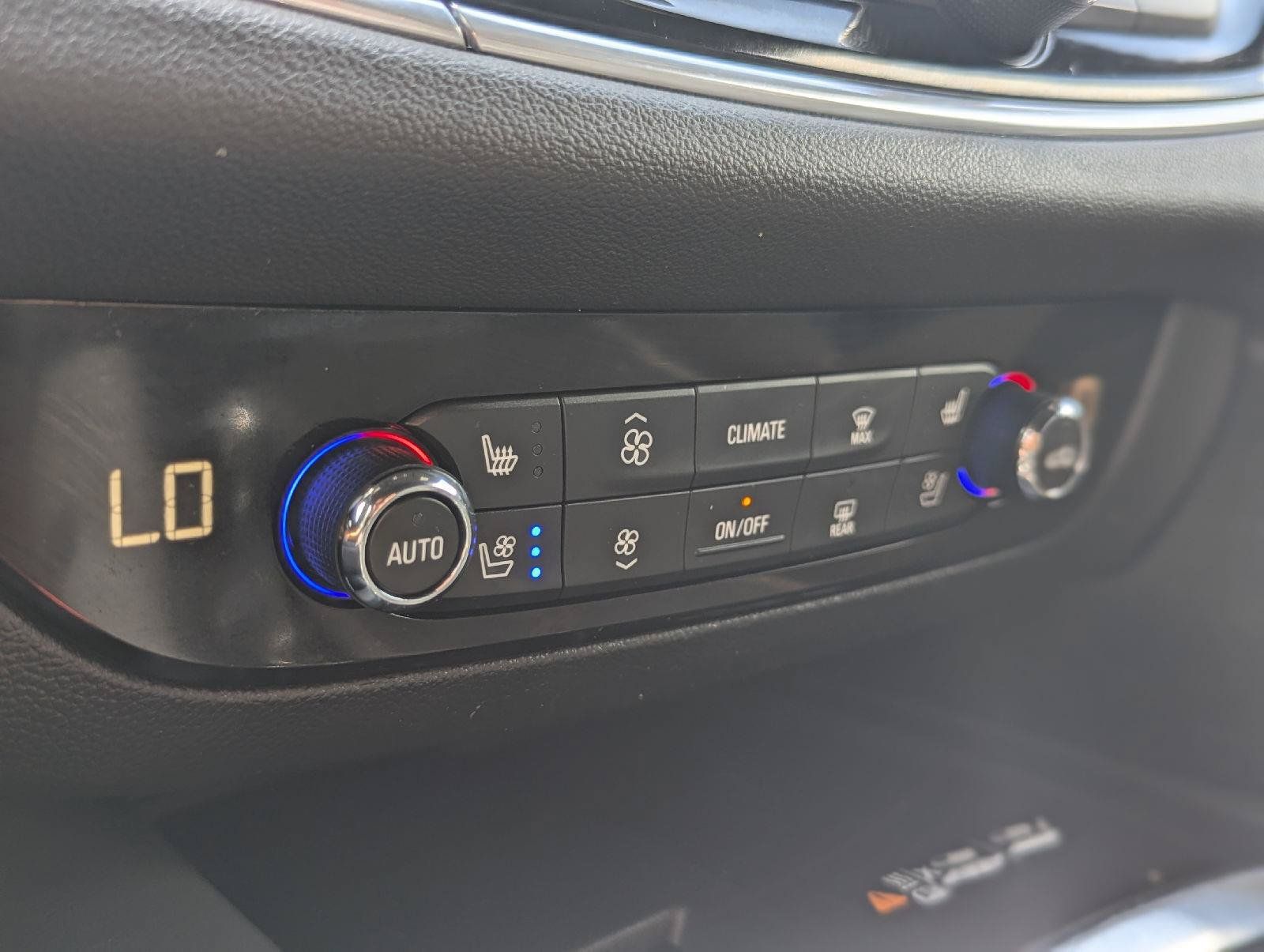 Used 2022 Buick Enclave Premium FWD image 6