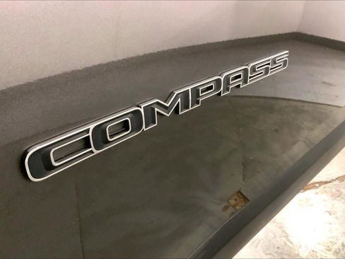 Used 2024 Jeep Compass Limited image 8