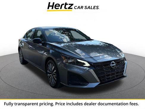 Used 2025 Nissan Altima 2.5 SV FWD image 1
