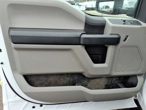 Used 2017 Ford F450 XL w/ Power Equipment Group image 15