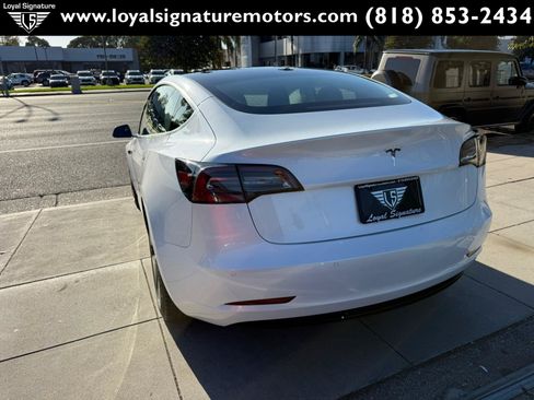 Used 2020 Tesla Model 3 Standard Range Plus RWD image 5