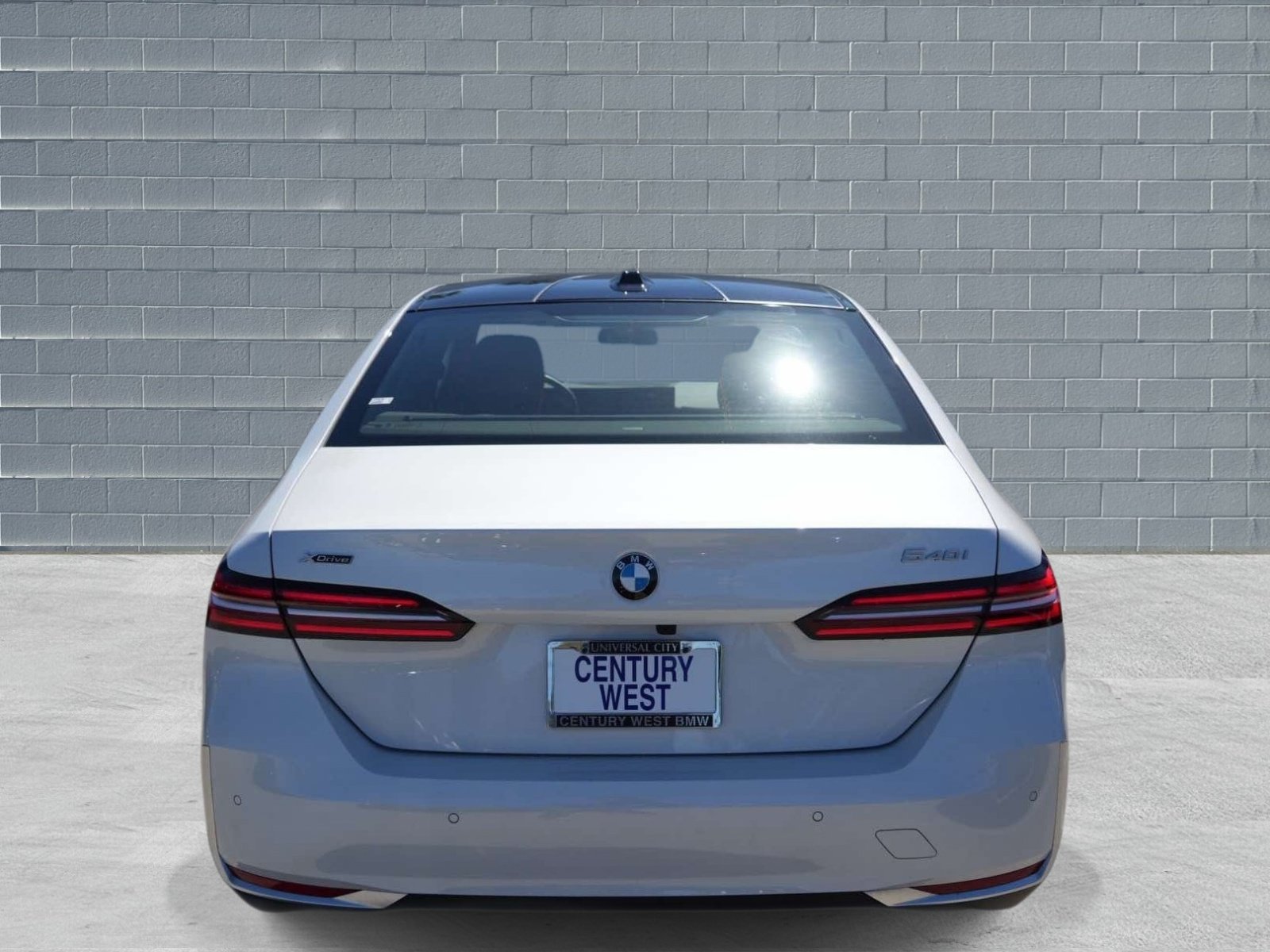 Used 2026 BMW 540i xDrive AWD/4WD image 4