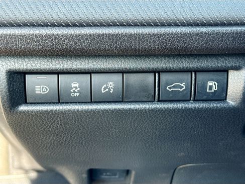 Used 2025 Toyota Camry SE w/ Convenience Package image 34