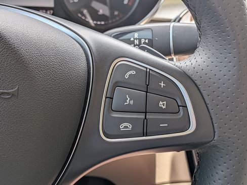 Used 2018 Mercedes-Benz GLC 300 image 25