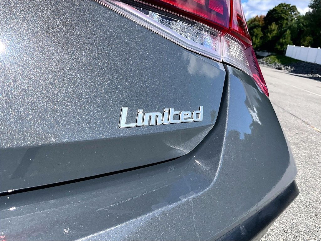 Used 2026 Hyundai Elantra Limited FWD image 29