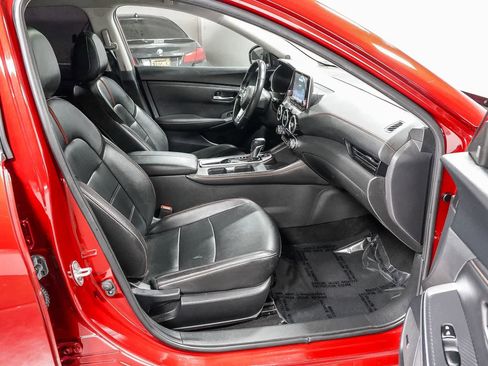Used 2023 Nissan Sentra SR w/ SR Premium Package FWD image 17