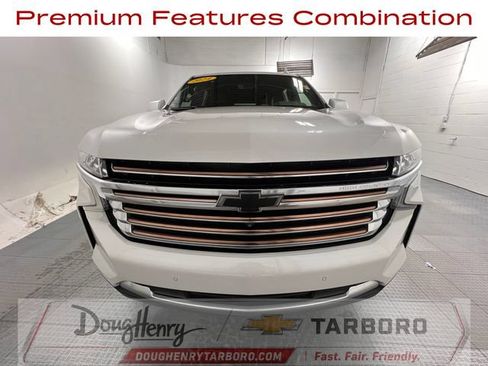 Used 2024 Chevrolet Suburban High Country w/ Advanced Technology Package AWD/4WD image 2