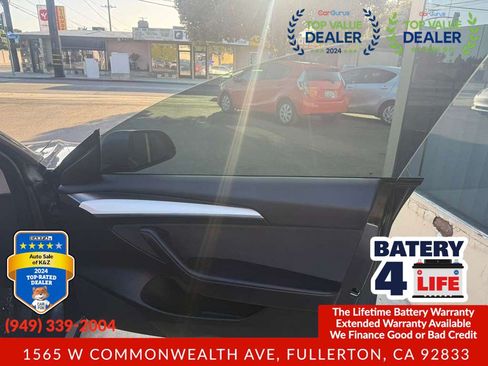 Used 2023 Tesla Model 3 Standard Range RWD image 18