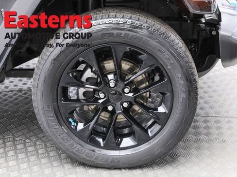 Used 2022 Jeep Wrangler Unlimited Sahara AWD/4WD image 30