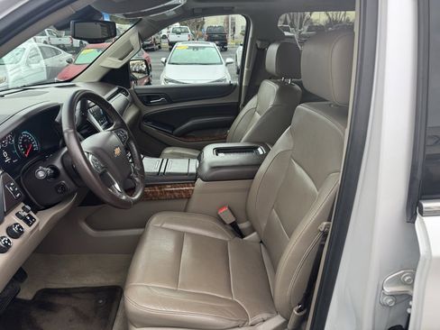 Used 2017 Chevrolet Suburban Premier image 19