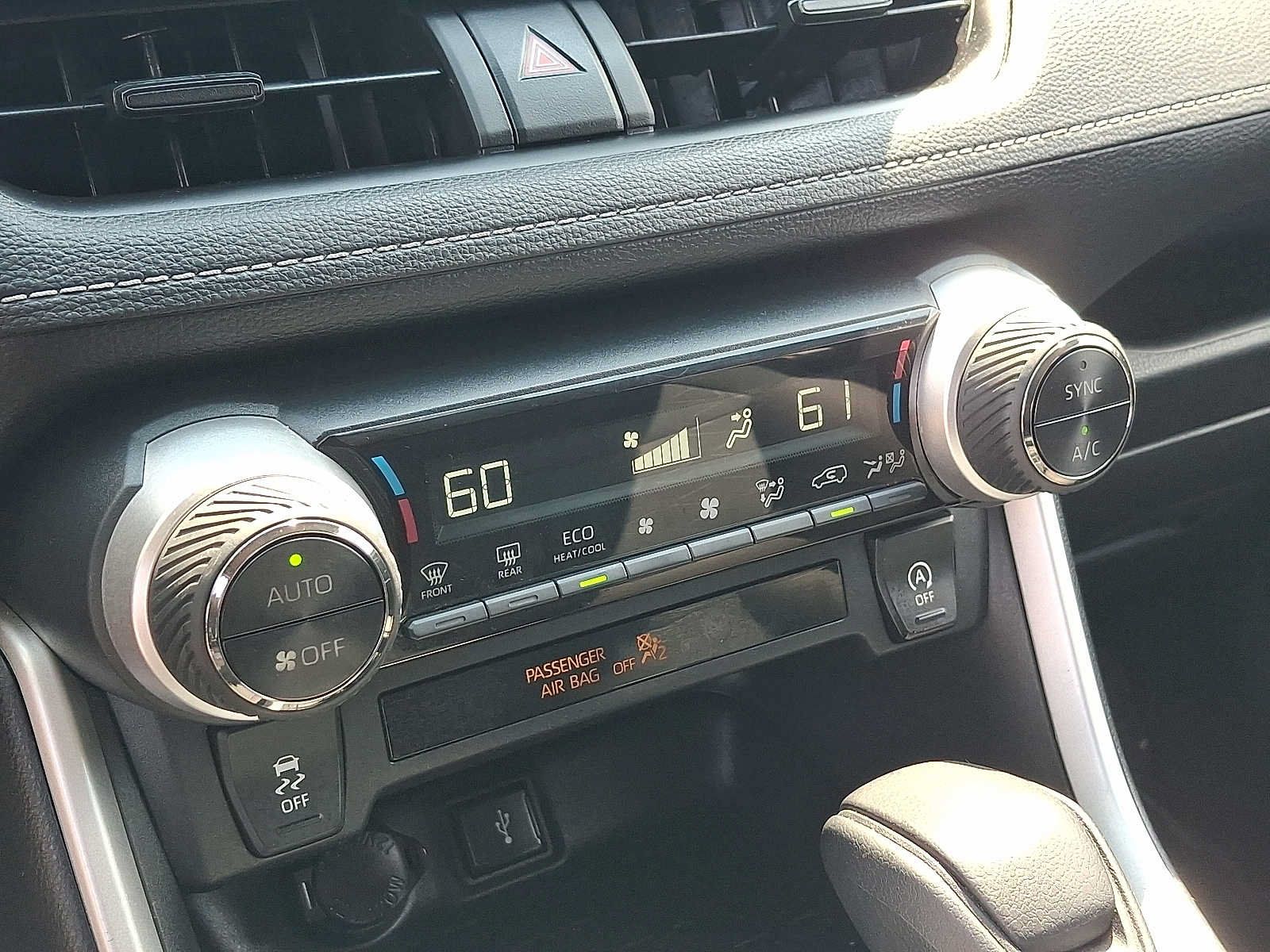 Used 2021 Toyota RAV4 XLE AWD/4WD image 15