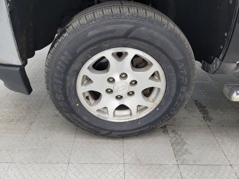 Used 2018 Chevrolet Silverado 1500 LT w/ All Star Edition image 31