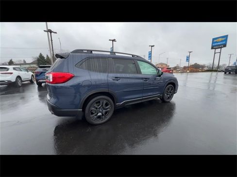 Used 2024 Subaru Ascent Onyx Edition image 8