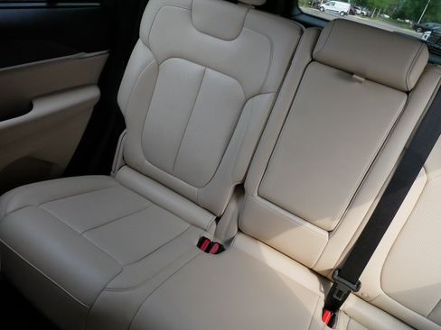 Used 2023 Jeep Grand Cherokee Limited w/ Luxury Tech Group II AWD/4WD image 12