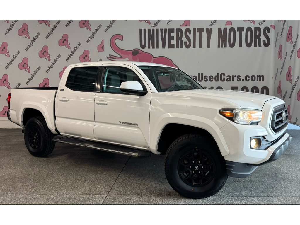 Used 2020 Toyota Tacoma SR5 RWD image 2