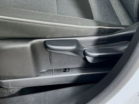 Used 2025 Chevrolet TrailBlazer LT image 11