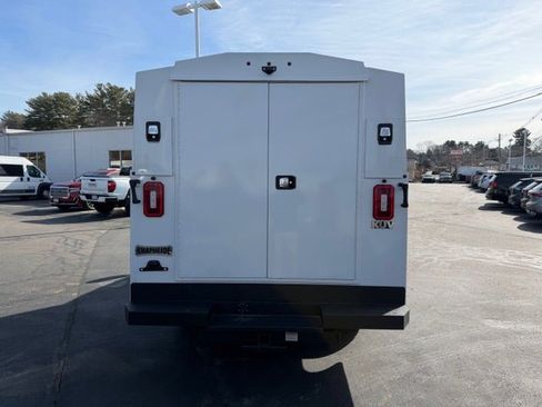 New 2026 GMC Savana 3500 w/ Power Convenience Package RWD image 4