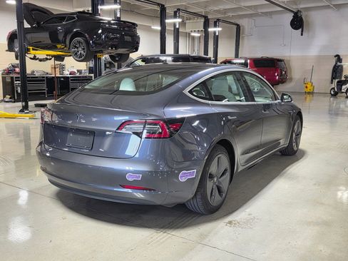 Used 2019 Tesla Model 3 Standard Range Plus image 7