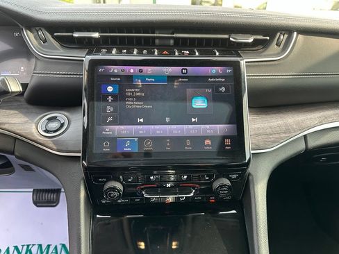 Used 2022 Jeep Grand Cherokee L Limited w/ Luxury Tech Group II AWD/4WD image 17
