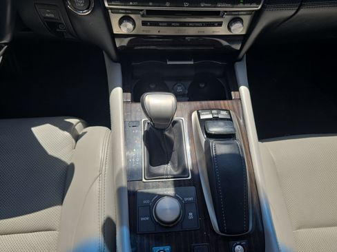 Used 2014 Lexus LS 460 w/ Comfort Package RWD image 15